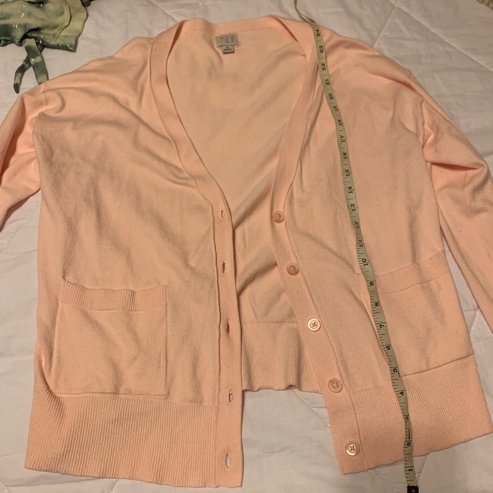 Cardigan with button and pockets